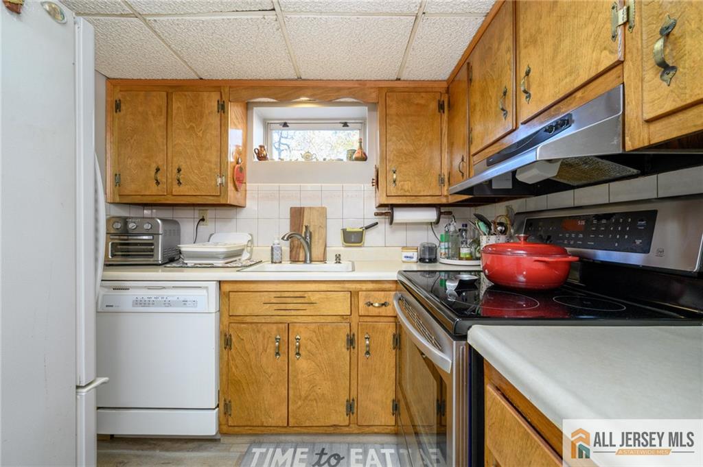 124 Inwood Avenue Colonia, NJ 07067 - Photo 31 of 36