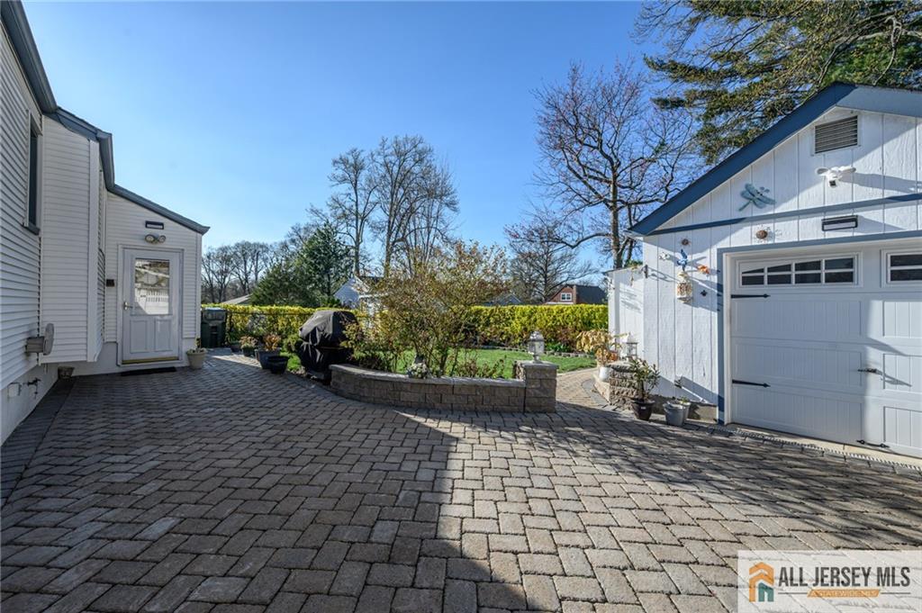 124 Inwood Avenue Colonia, NJ 07067 - Photo 5 of 36