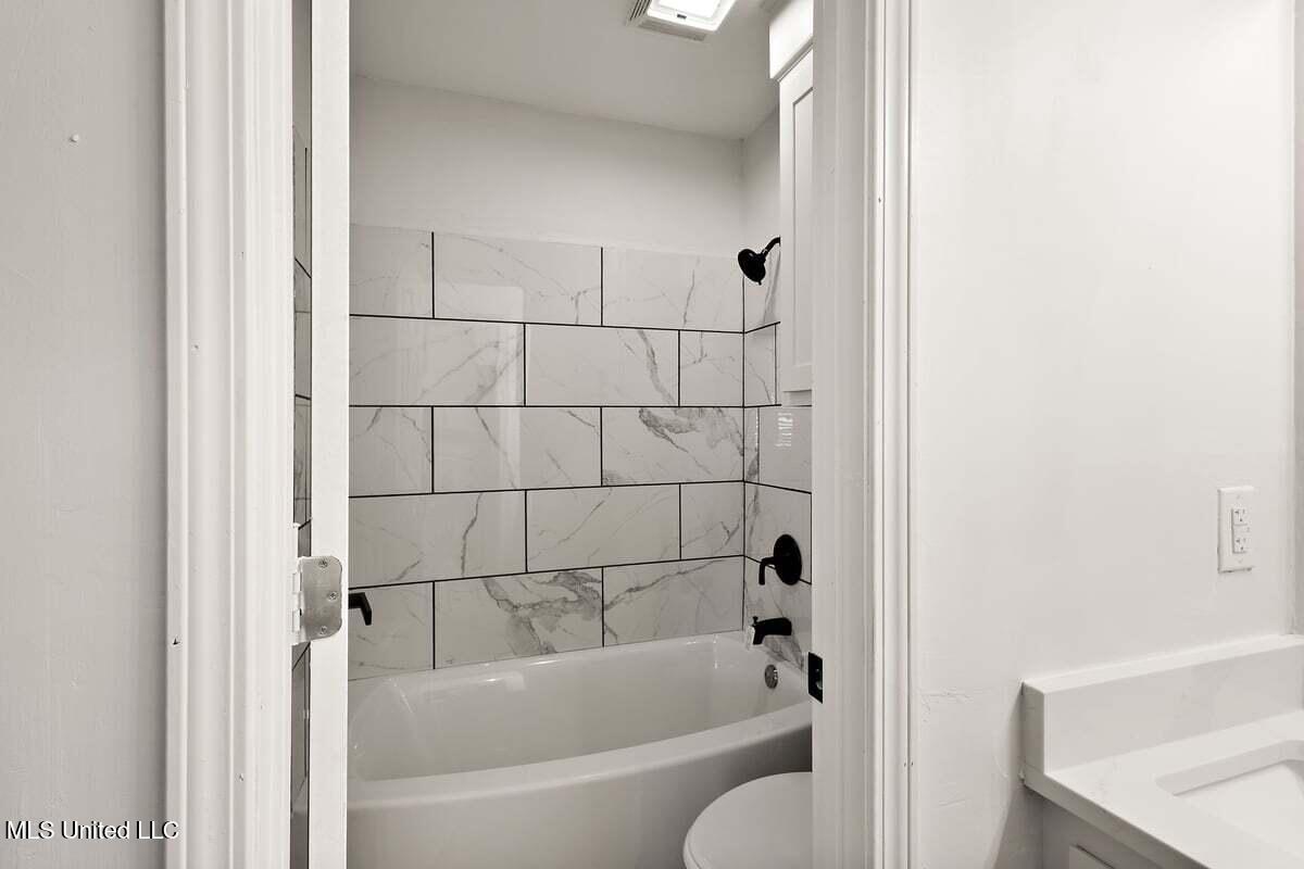 648 Briarcliff Circle Jackson, MS 39212 - Photo 15 of 23 HTP_3271