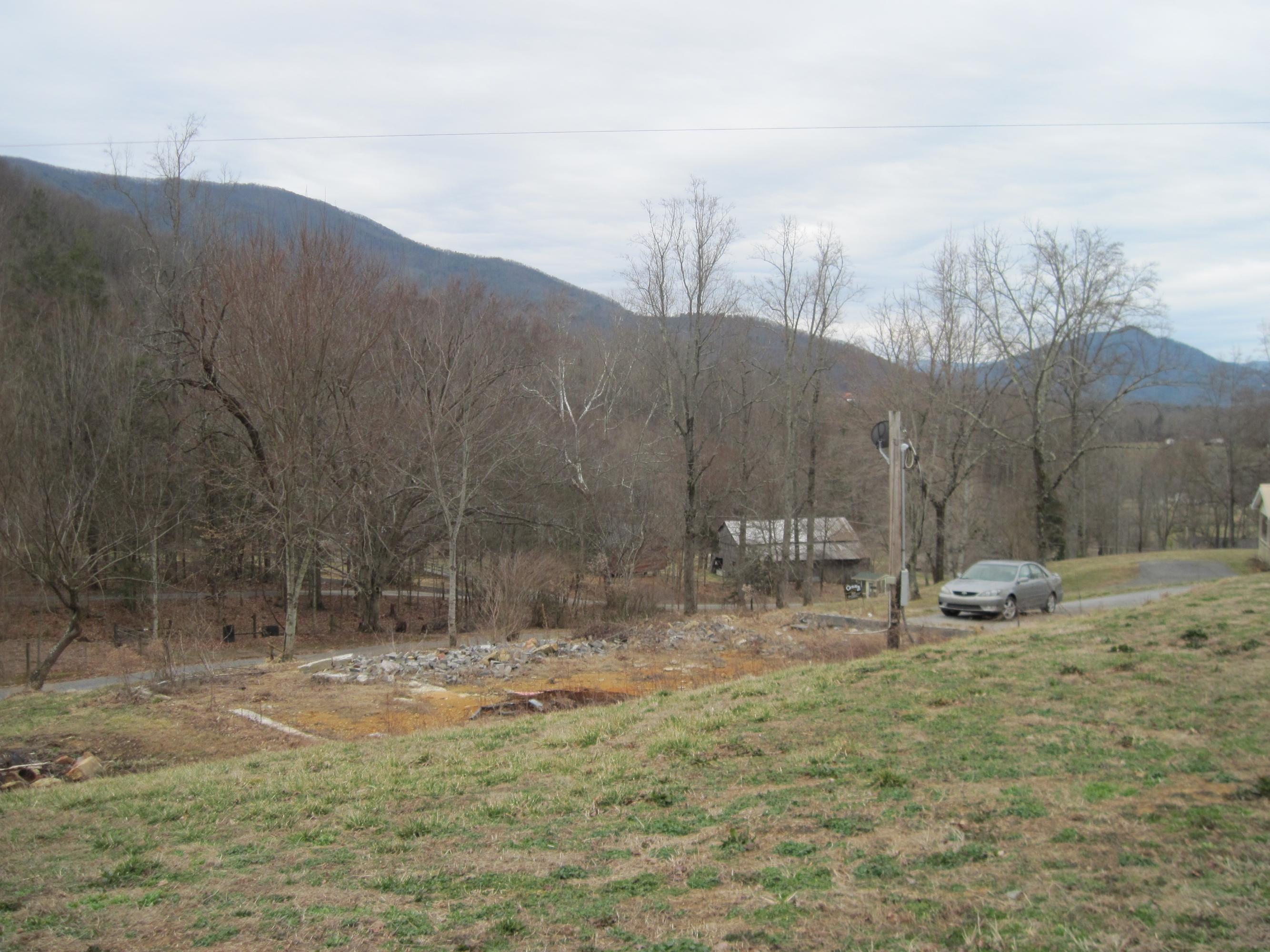 2702-1 Clabo Road Sevierville, TN 37862 - Photo 4 of 11 IMG_0764