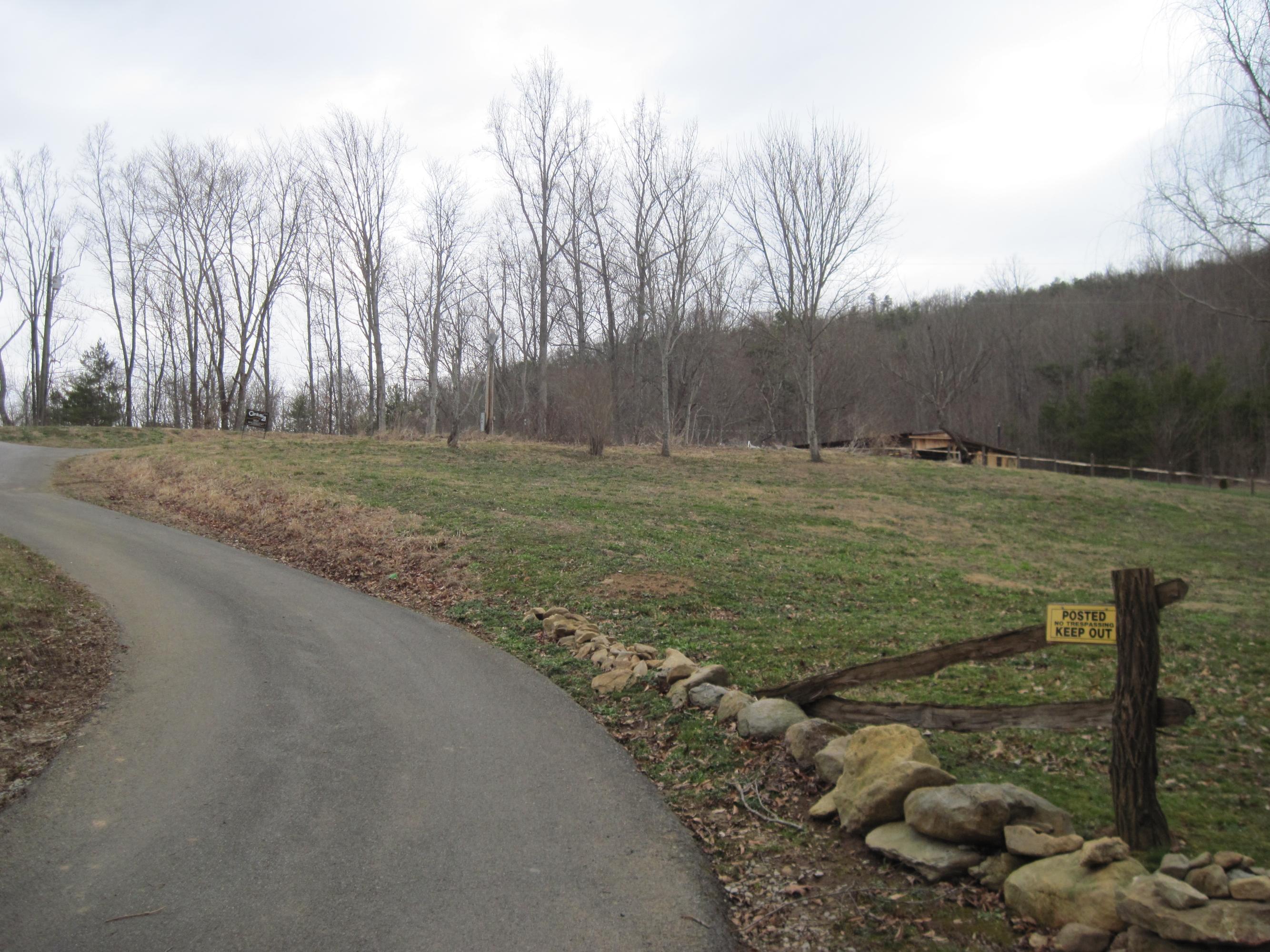 2702-1 Clabo Road Sevierville, TN 37862 - Photo 7 of 11 IMG_0760