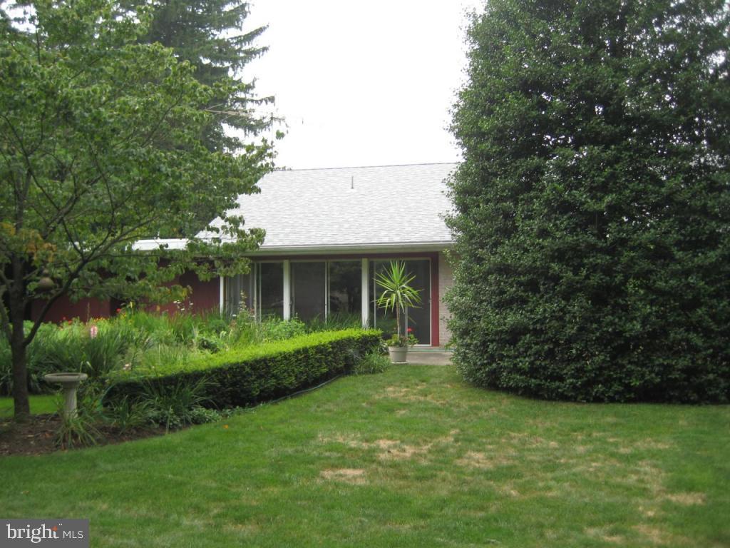 271 Bushong Road Leola, PA 17540 - Photo 3 of 9