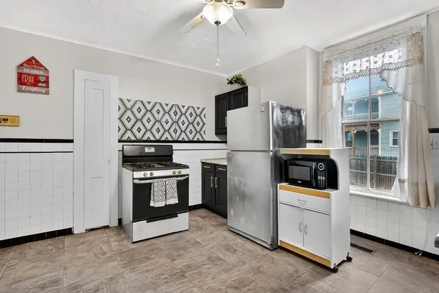 $299,000 | 55 Florida Street, Springfield, MA 01109