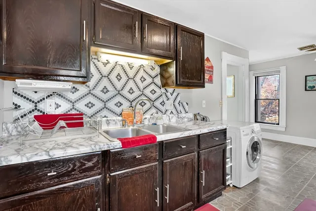 $299,000 | 55 Florida Street, Springfield, MA 01109