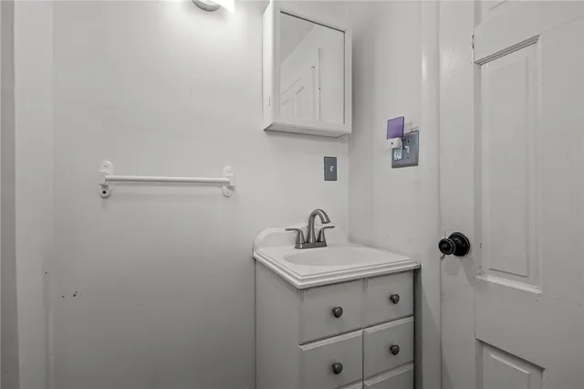 $379,900 | 608 Black Plain Road, North Smithfield, RI 02896