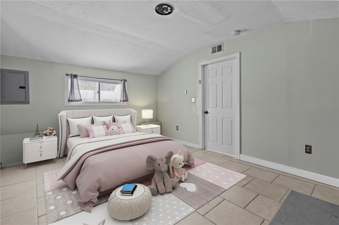 608 Black Plain Road North Smithfield, RI 02896 - Photo 4 of 22 Virtually Staged