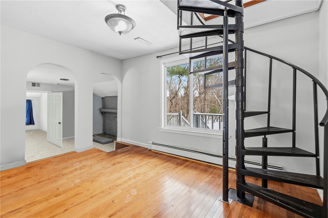 608 Black Plain Road North Smithfield, RI 02896 - Photo 8 of 22