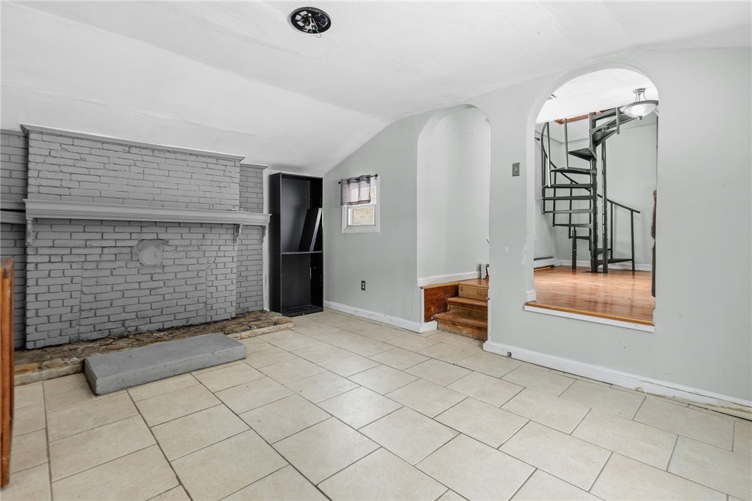 608 Black Plain Road North Smithfield, RI 02896 - Photo 10 of 22