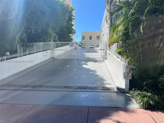 a view of a back yard of the house