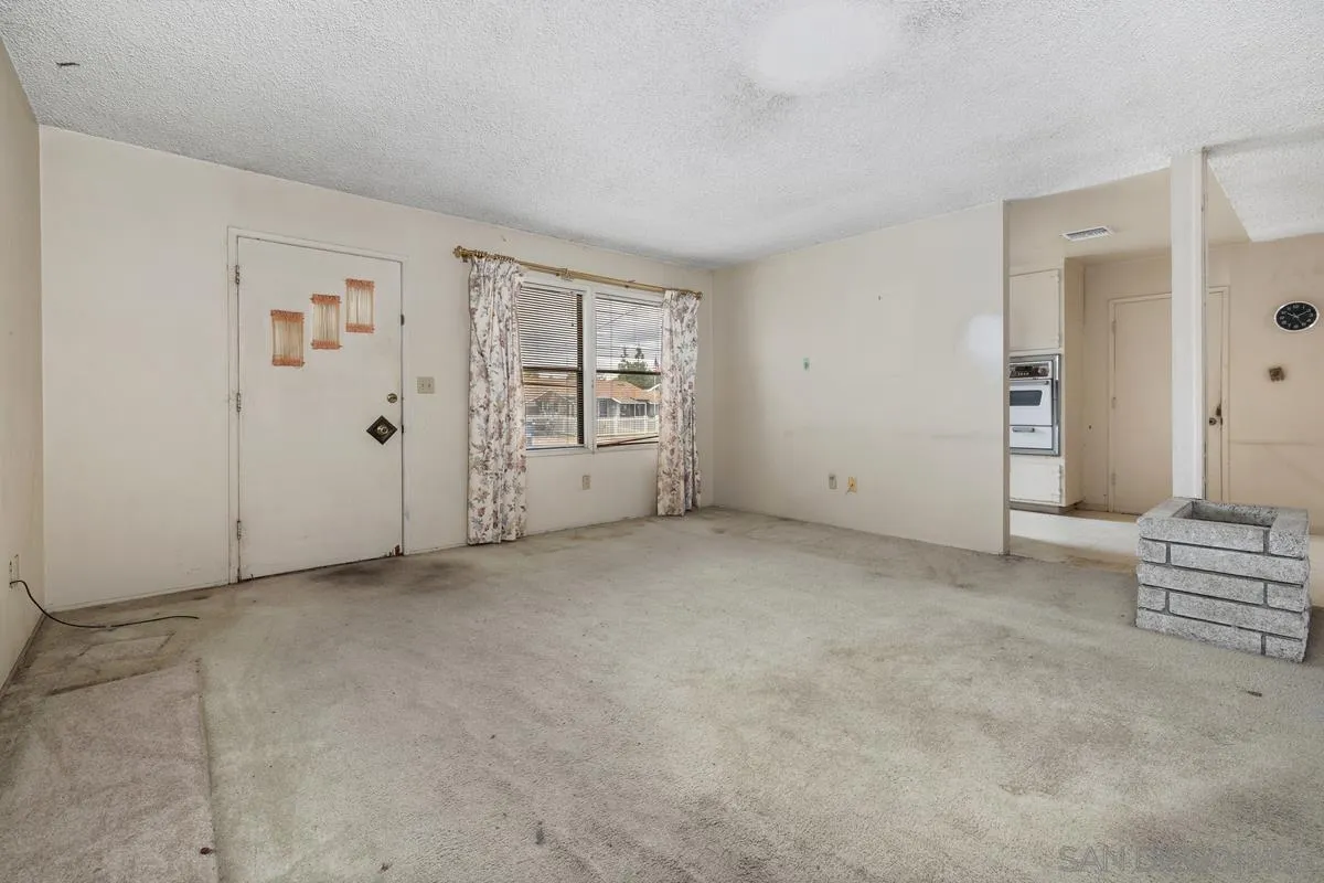 9218 Ellenbee Road Santee, CA 92071 - Photo 7 of 30