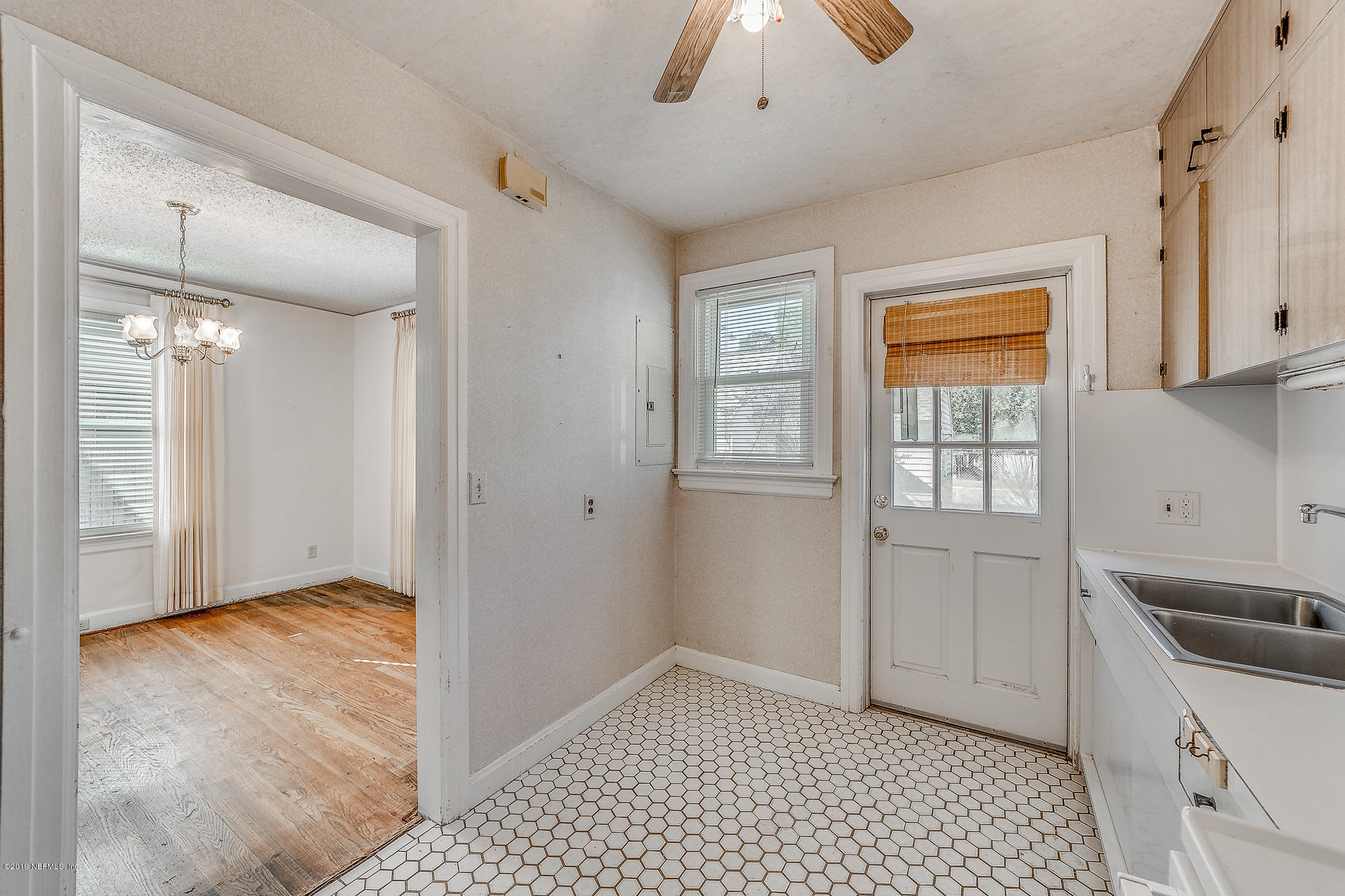 2166 Traymore Road Jacksonville, FL 32207 - Photo 16 of 30 2166 Traymore Rd-3145