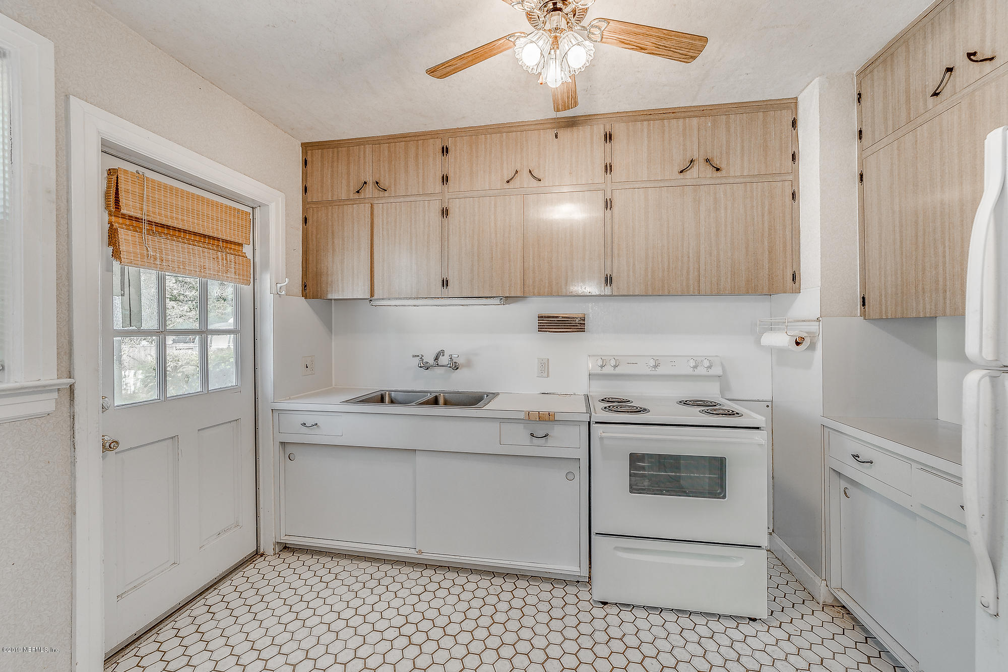 2166 Traymore Road Jacksonville, FL 32207 - Photo 3 of 30 2166 Traymore Rd-3135