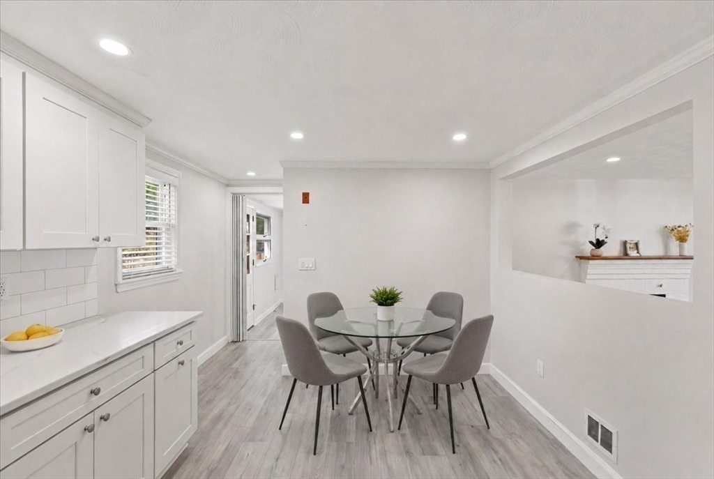 32 Essex Road Sharon, MA 02067 - Photo 9 of 30