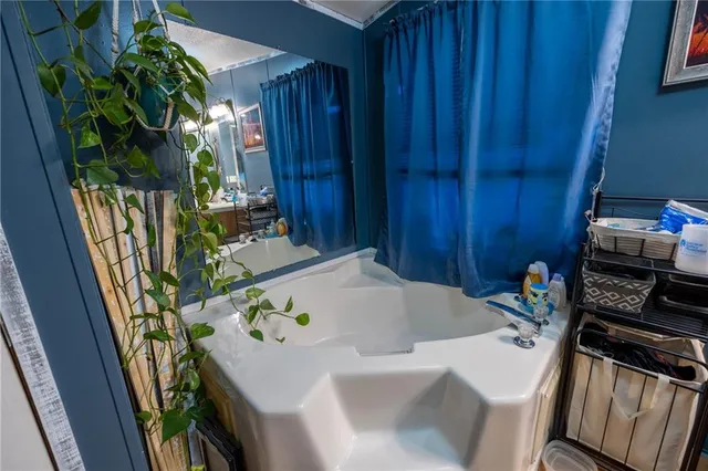 $415,000 | 11855 Northwest Hwy Ab, Urich, MO 64788