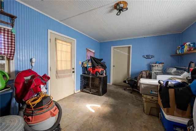 $415,000 | 11855 Northwest Hwy Ab, Urich, MO 64788