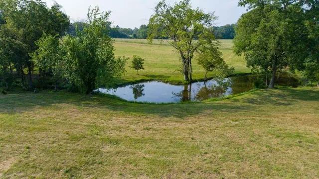 $415,000 | 11855 Northwest Hwy Ab, Urich, MO 64788