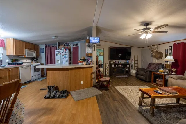 $415,000 | 11855 Northwest Hwy Ab, Urich, MO 64788