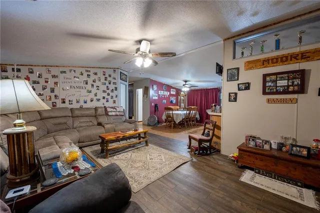 $415,000 | 11855 Northwest Hwy Ab, Urich, MO 64788