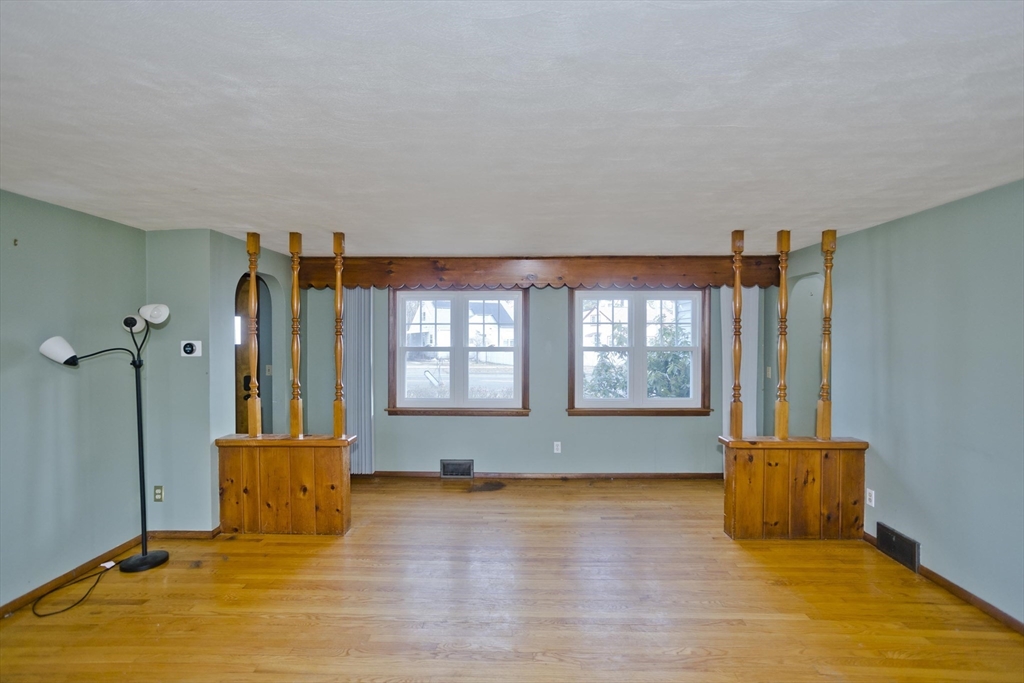 185 East Street Springfield, MA 01104 - Photo 7 of 25