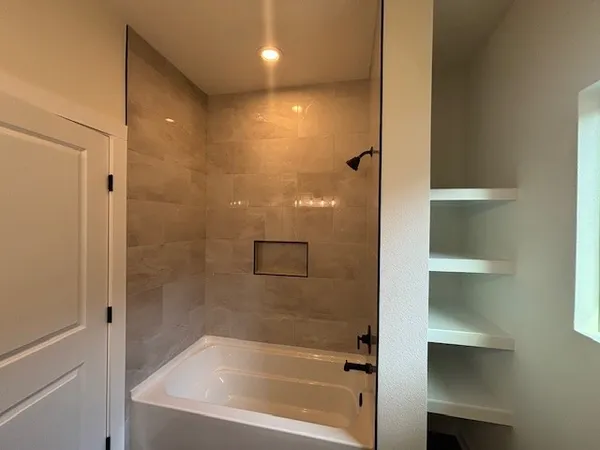 $3,500 | 2658 Lady Andrea Drive, Corpus Christi, TX 78415