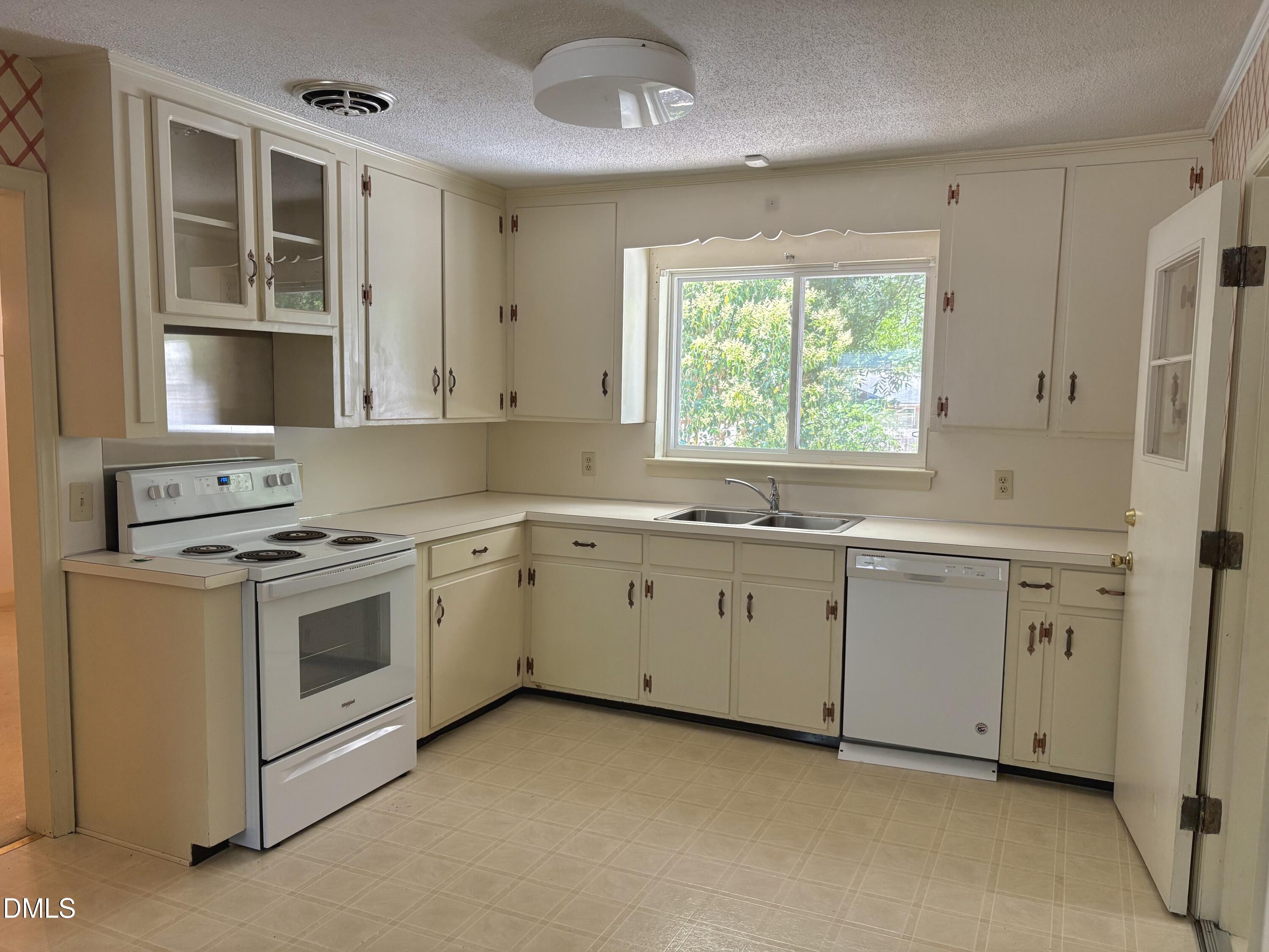 3605 Duke Homestead Road Durham, NC 27704 - Photo 7 of 14