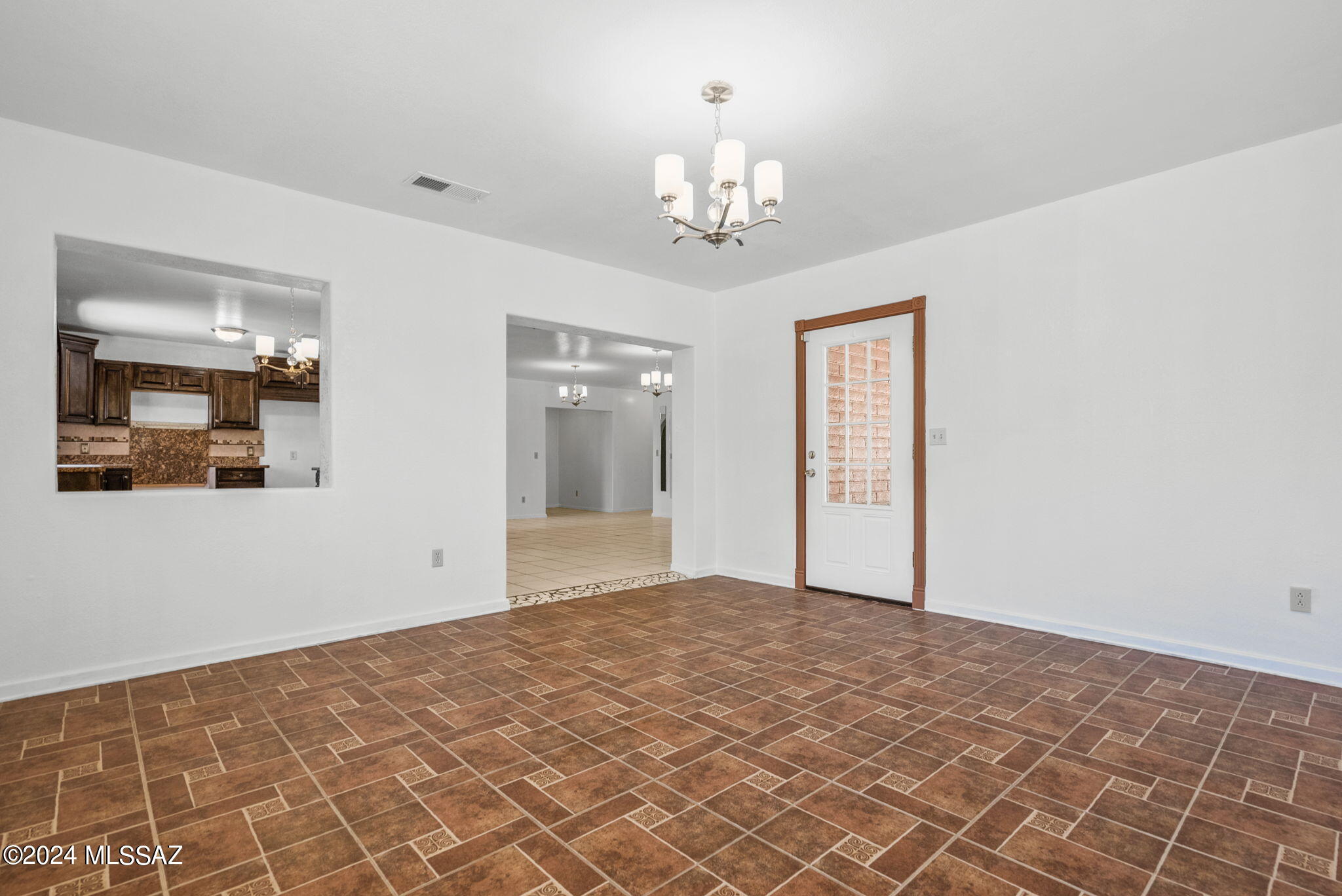 985 Matas Court Rio Rico, AZ 85648 - Photo 10 of 36