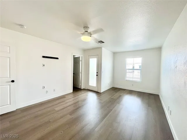 $1,850 | 9291 Hollander Avenue, Las Vegas, NV 89148