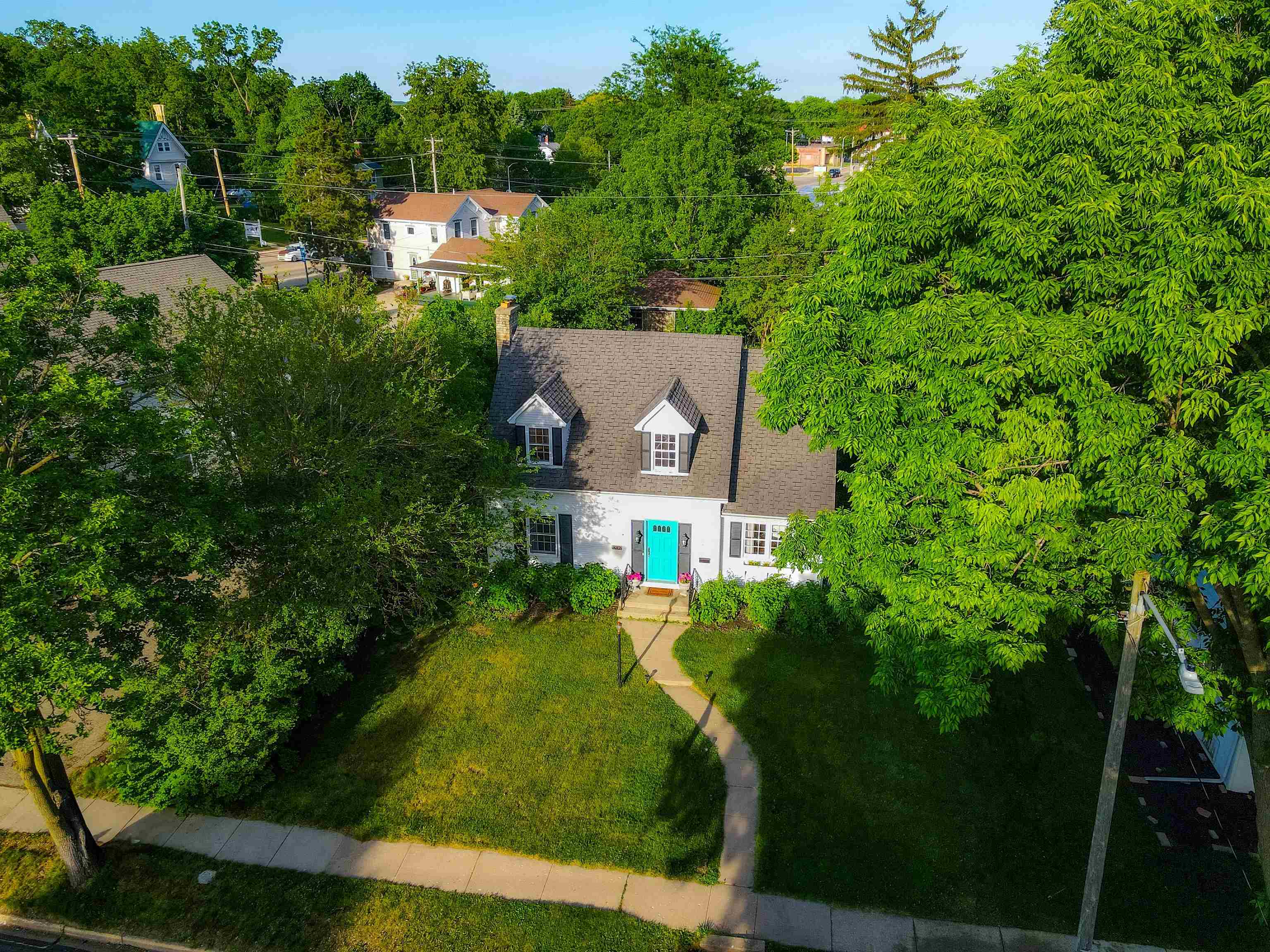 332 Robert Street Fort Atkinson, WI 53538 - Photo 4 of 66