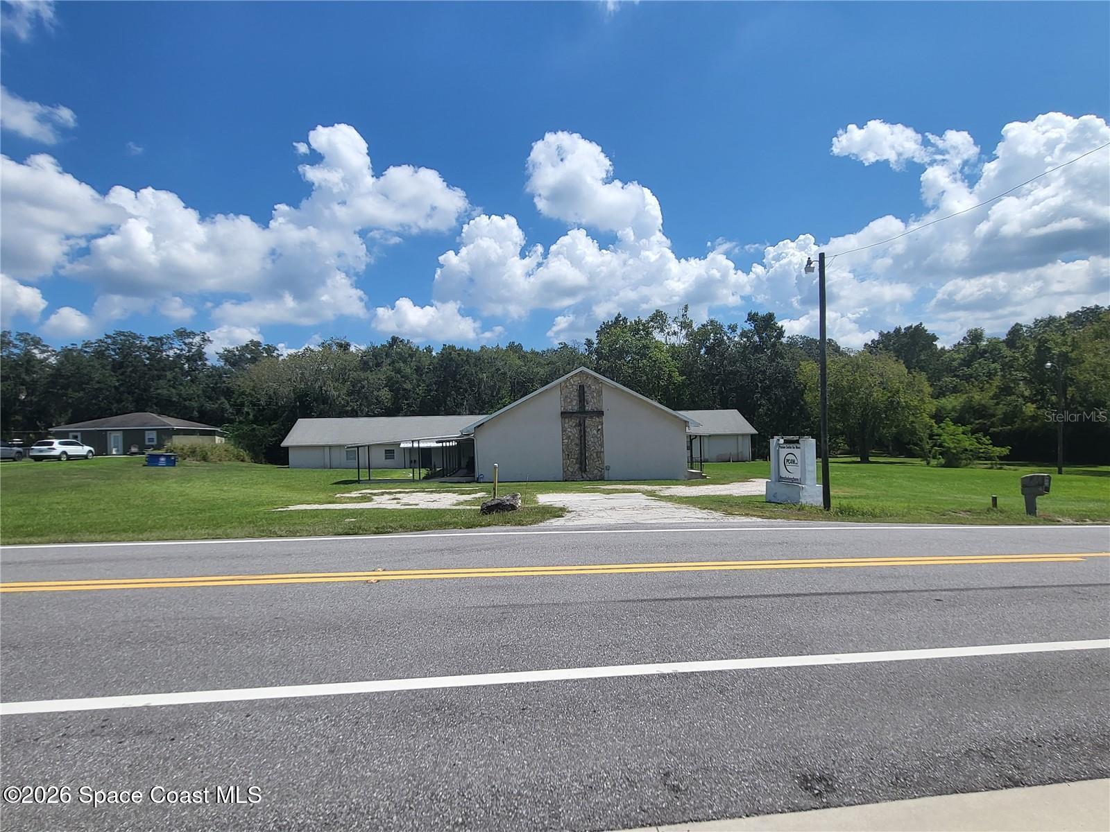 4626 Pipkin Road South Lakeland, FL 33811 - Photo 3 of 17 a view of a house with a yard