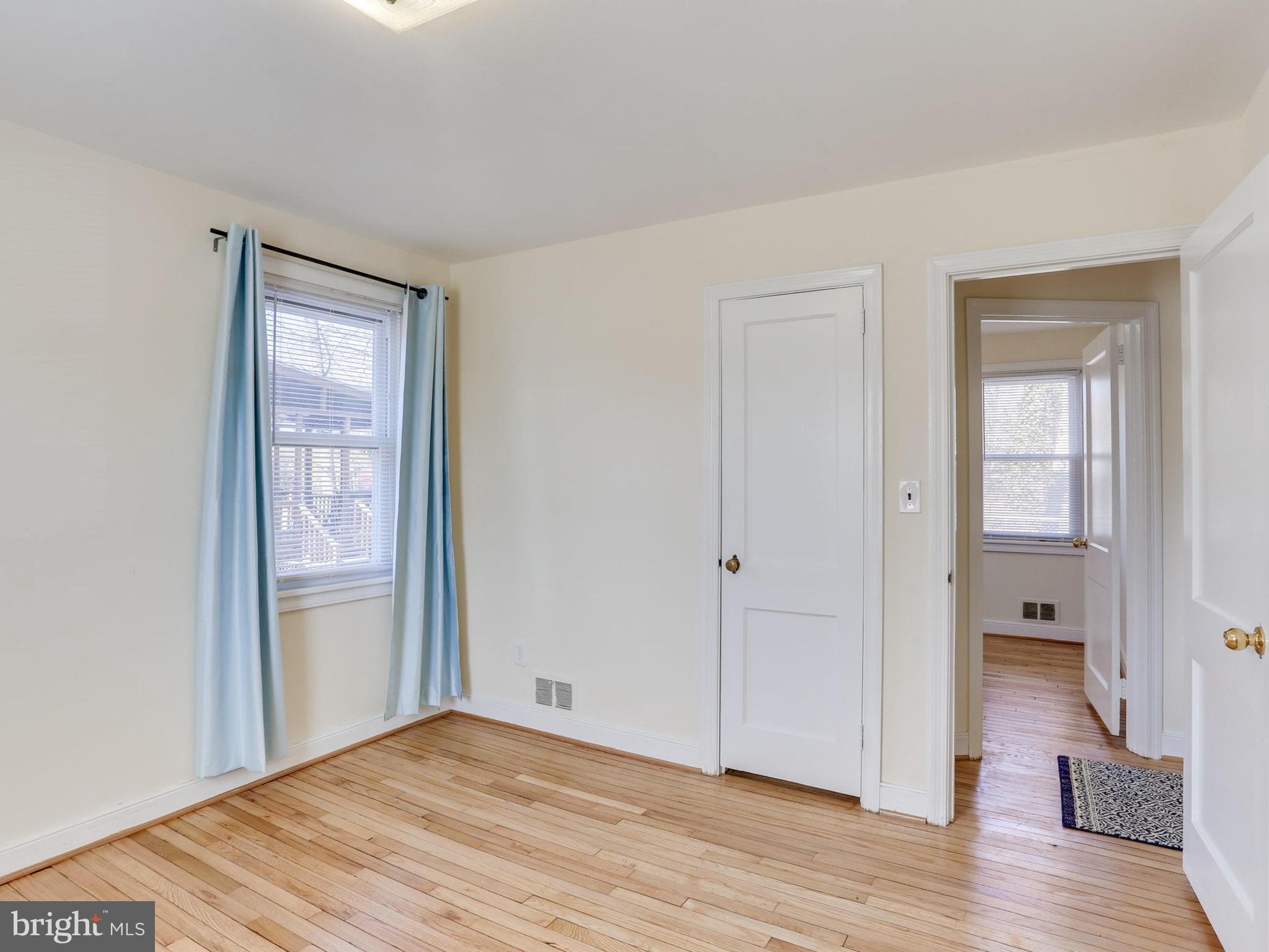 2605 Randolph Road Silver Spring, MD 20902 - Photo 6 of 14 Bath