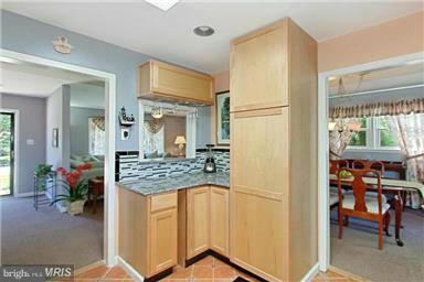 5206 Gilpin Drive Springfield, VA 22151 - Photo 10 of 26 Kitchen