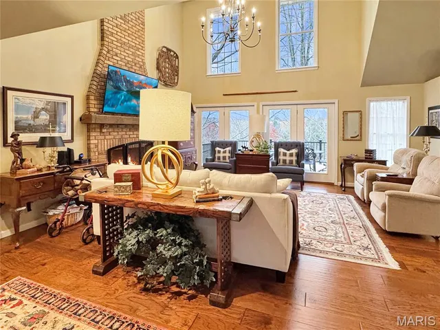 $995,000 | 14 Oak Hills Drive, Washington, MO 63090