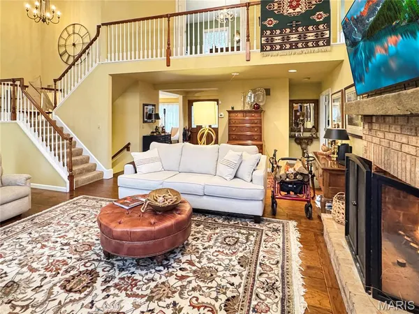$995,000 | 14 Oak Hills Drive, Washington, MO 63090