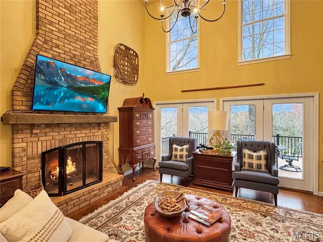 $995,000 | 14 Oak Hills Drive, Washington, MO 63090