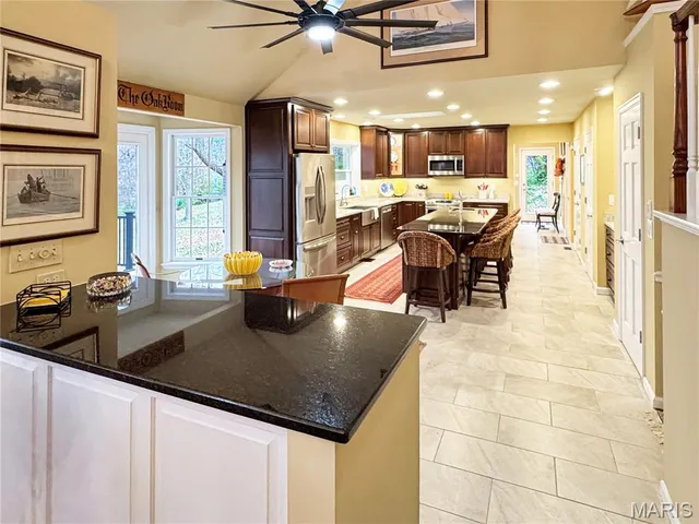 $995,000 | 14 Oak Hills Drive, Washington, MO 63090