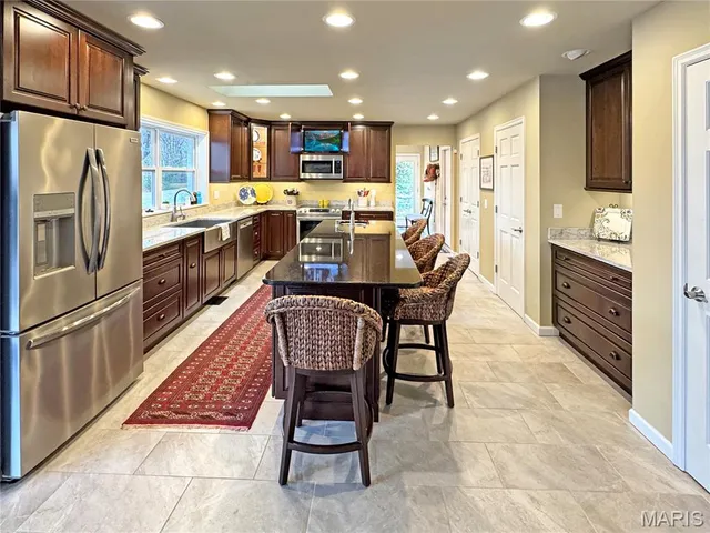 $995,000 | 14 Oak Hills Drive, Washington, MO 63090