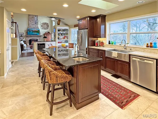 $995,000 | 14 Oak Hills Drive, Washington, MO 63090