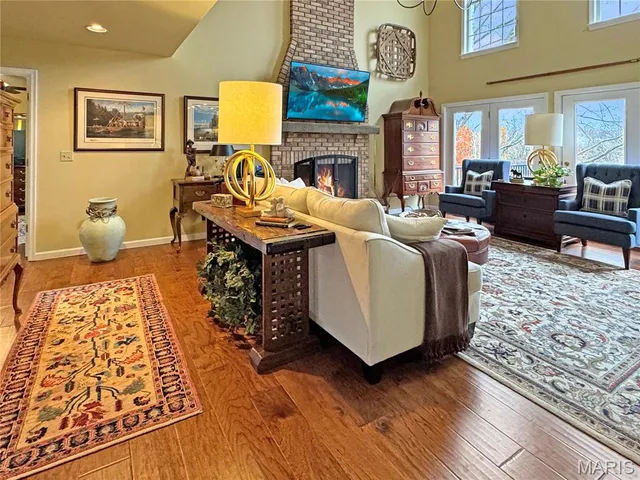 $995,000 | 14 Oak Hills Drive, Washington, MO 63090