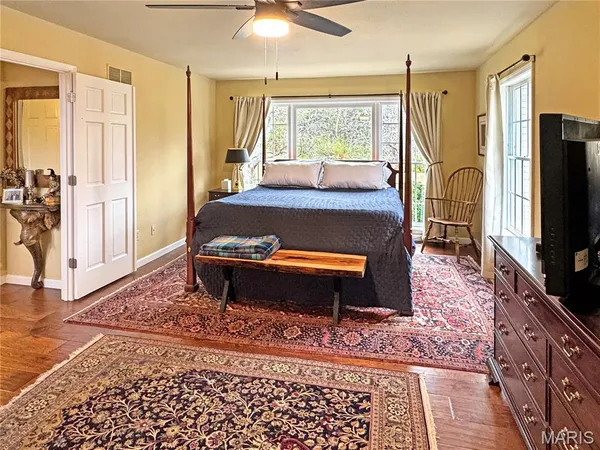 $995,000 | 14 Oak Hills Drive, Washington, MO 63090