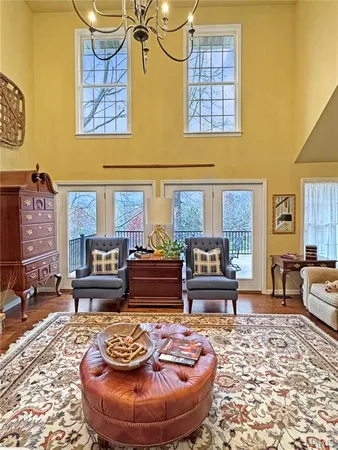 $995,000 | 14 Oak Hills Drive, Washington, MO 63090