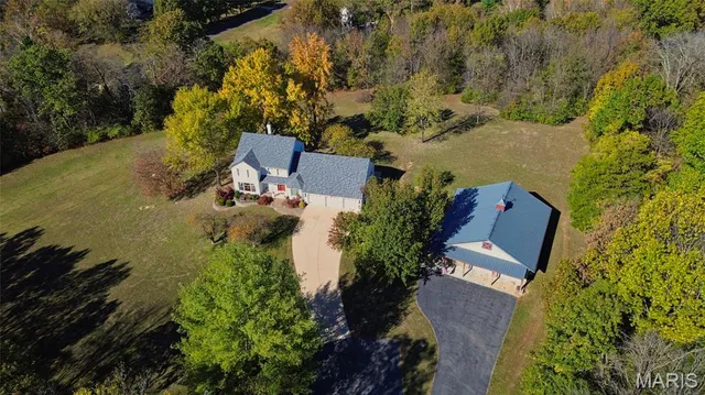 $995,000 | 14 Oak Hills Drive, Washington, MO 63090