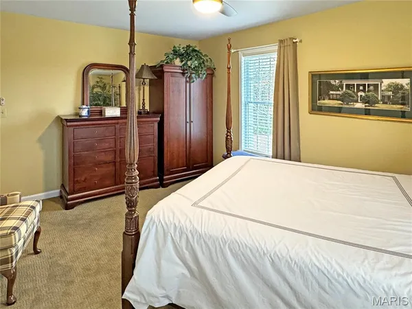 $995,000 | 14 Oak Hills Drive, Washington, MO 63090