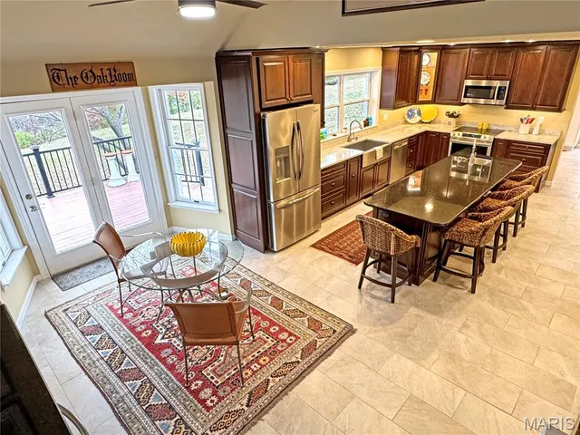 $995,000 | 14 Oak Hills Drive, Washington, MO 63090