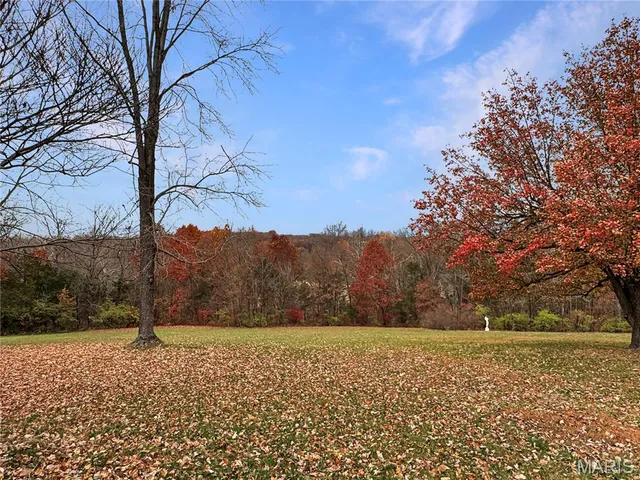 $995,000 | 14 Oak Hills Drive, Washington, MO 63090