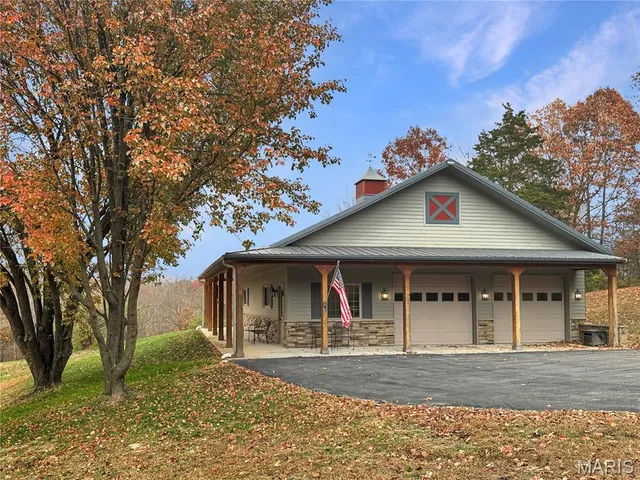 $995,000 | 14 Oak Hills Drive, Washington, MO 63090