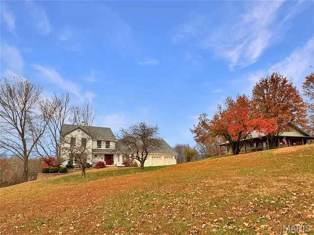 $995,000 | 14 Oak Hills Drive, Washington, MO 63090
