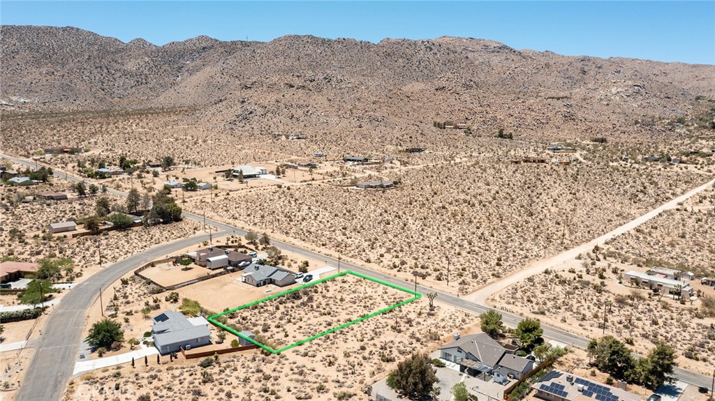 7800 Sunset Road Joshua Tree, CA 92252 - Photo 7 of 15 view of a city