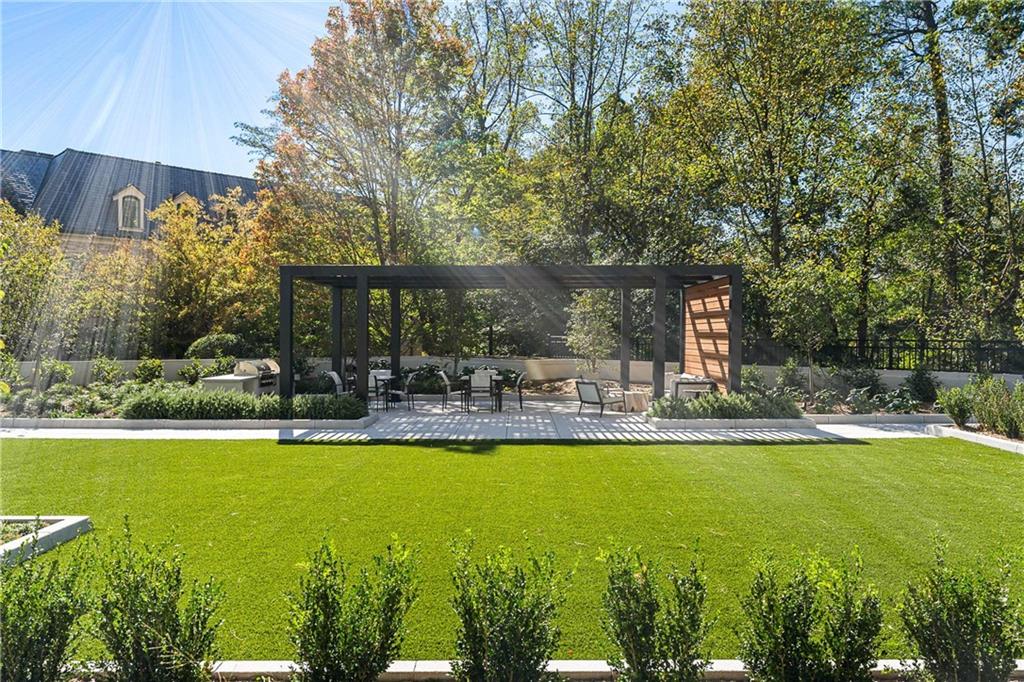 2660 Peachtree Road Northwest, Unit 32B Atlanta, GA 30305 - Photo 42 of 48