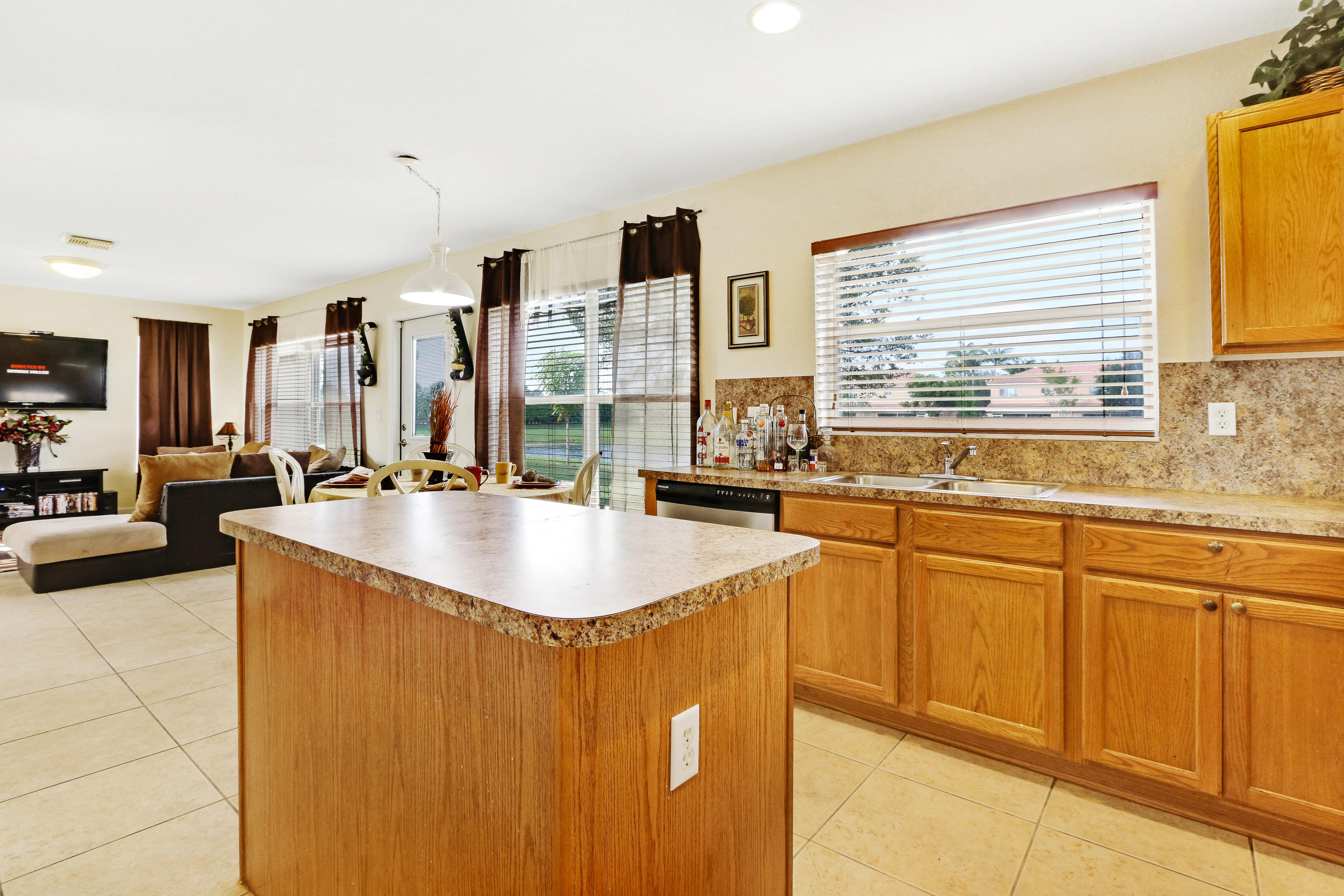 2136 Little Torch Street Riviera Beach, FL 33407 - Photo 8 of 20 2136 Little Torch St Riviera-print-011-1