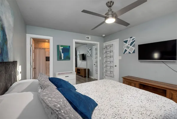 $2,000 | 13151 Walden Road, Unit 195, Montgomery, TX 77356